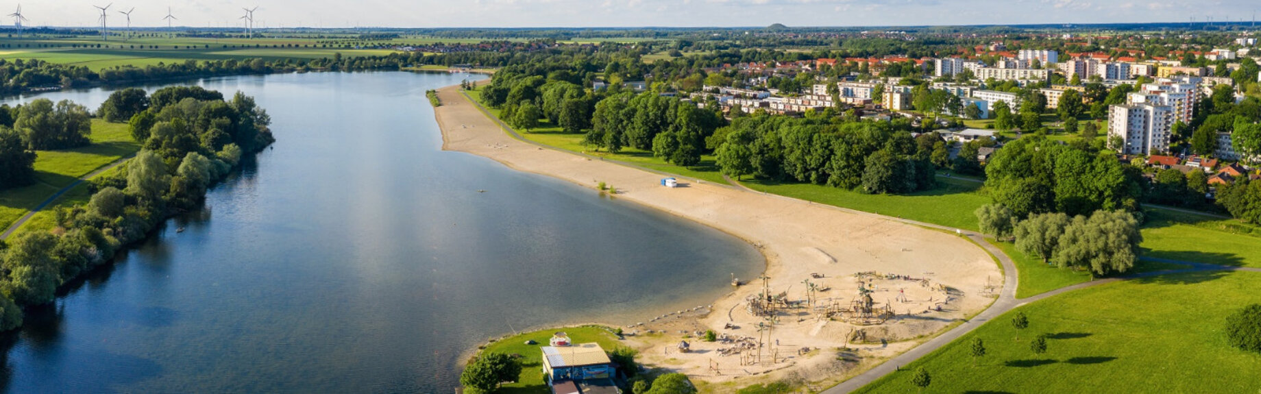 Panoramaaufnahme von Salzgitter - Der Salzgittersee und Salzgitter-Lebenstedt