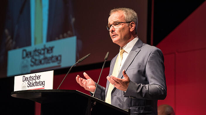 Rede des Städtetag-Hauptgeschäftsführers Helmut Dedy