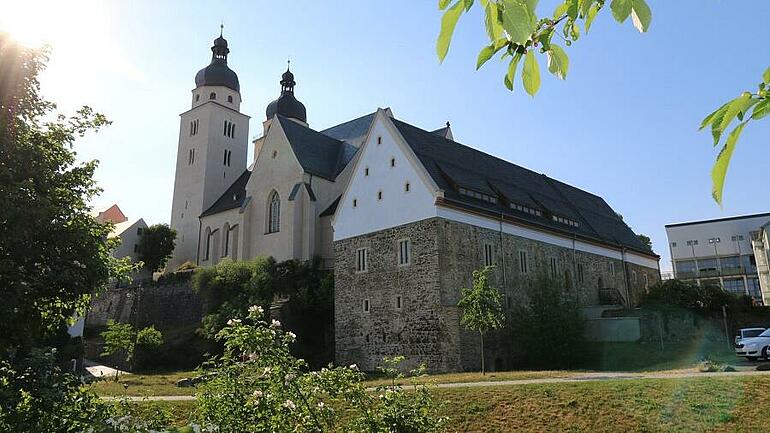 Plauen - Blick auf das Konventgebäude 