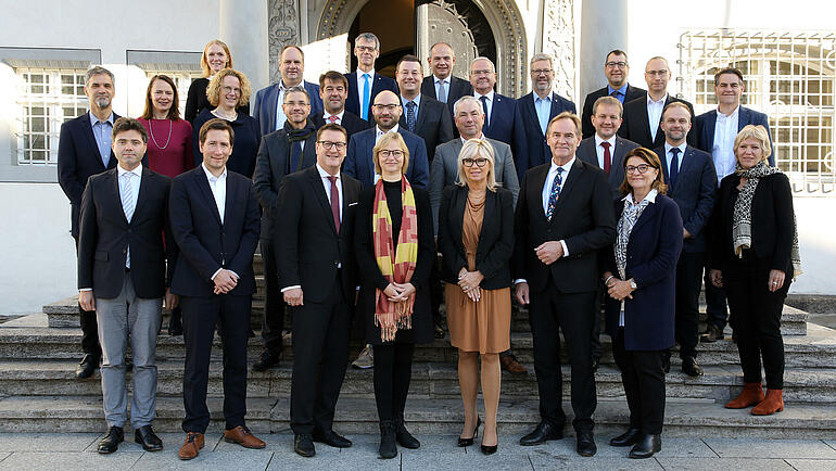 Gruppenbild der Teilnehmenden bei der Konferenz der ostdeutschen Städte im Deutschen Städtetag