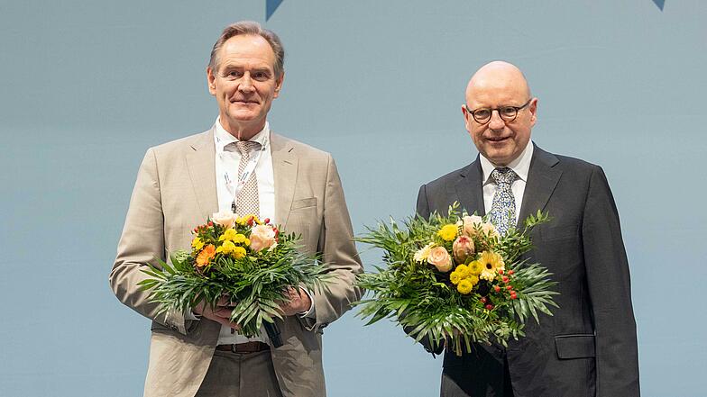 Neuer Präsident des Deutschen Städtetages ist Münsters Oberbürgermeister Markus Lewe (r.). Neuer Vizepräsident ist Oberbürgermeister Burkhard Jung aus Leipzig (l.)