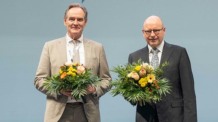 Neuer Präsident des Deutschen Städtetages ist Münsters Oberbürgermeister Markus Lewe (r.). Neuer Vizepräsident ist Oberbürgermeister Burkhard Jung aus Leipzig (l.)