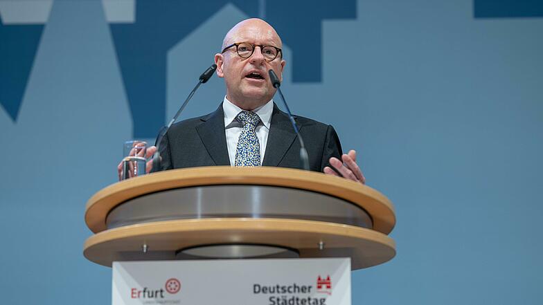 Oberbürgermeister Markus Lewe aus Münster, neuer Präsident des Deutschen Städtetages, spricht zur "Erfurter Erklärung"