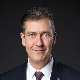 Portraitbild von Christian Schuchardt, ab Juli 2025 Hauptgeschäftsführer des Deutschen Städtetages