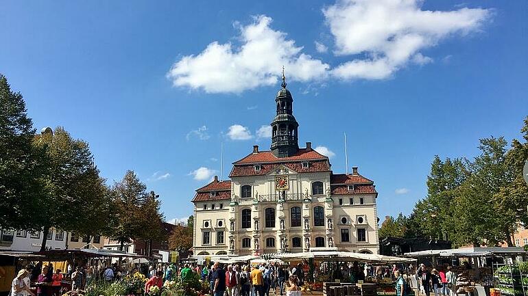 Der Wochenmarkt in Lüneburg.