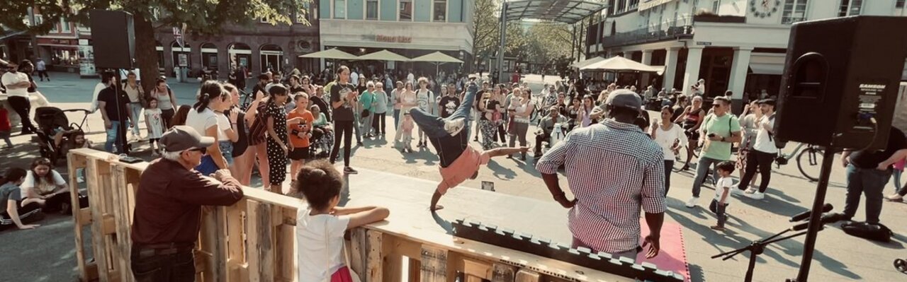 Blick auf Aktionen beim Tag der Städtebauförderung in Lörrach