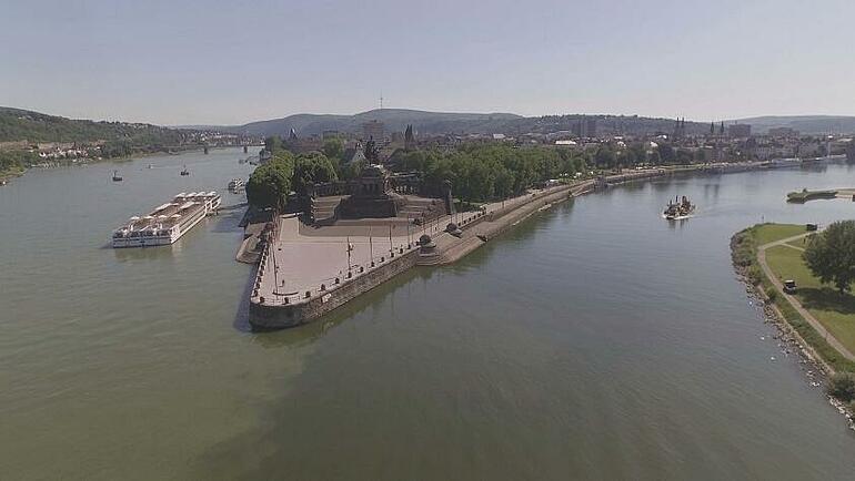 Koblenz - Deutsche Eck - Rhein und Mosel fließen zusammen