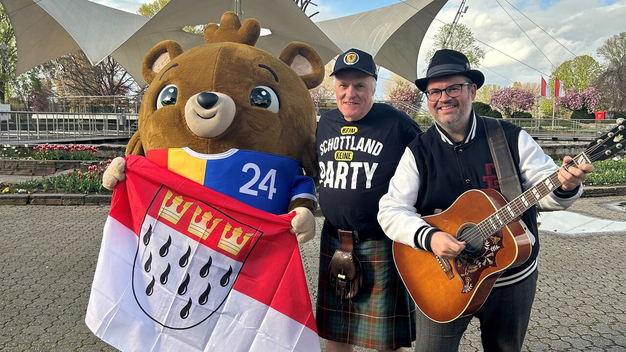 Kölsch-Schottischer Mitsingabend mit Björn Heuser und Höhnern in Köln.