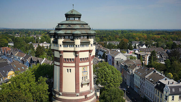 Wasserturm Mönchengladbach – Der Wasserturm an der Viersener Straße, auch Neuer Wasserturm genannt, ist eines der Wahrzeichen von Mönchengladbach.