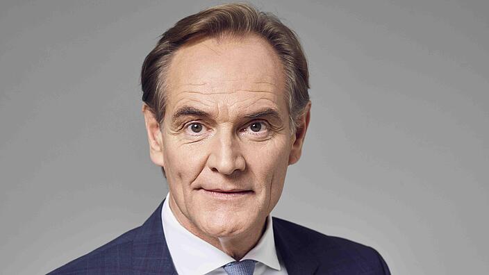 Porträtbild von Burkhard Jung, seit 2021 Vizepräsident des Deutschen Städtetages, von 2019 bis 2021 Präsident des Deutschen Städtetages