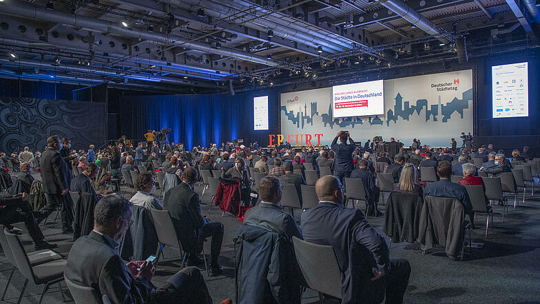 Das Plenum der Hauptversammlung tagte in Halle 1 der Messe Erfurt