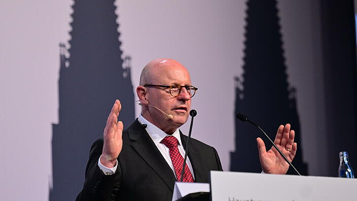 Markus Lewe, Präsident des Deutschen Städtetages und Oberbürgermeister aus Münster bei der Begrüßungsrede der Hauptversammlung des Deutschen Städtetages am 23. Mai 2023 in Köln
