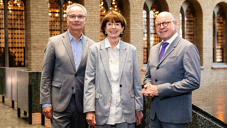 Hauptversammlung Deutscher Städtetag 2023 in Köln: Empfang im Rathaus (v.l.n.r.) Helmut Dedy, Henriette Reker, Markus Lewe