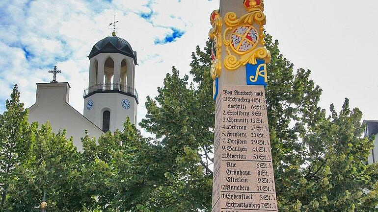 Die Postsäule der Stadt Auerbach Vogtland.