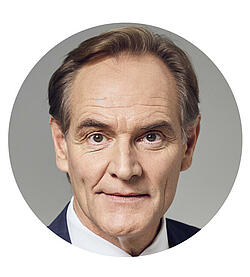 Porträt von Burkhard Jung, von 2019 bis 2021 Präsident des Deutschen Städtetages, ab 2021 Vizepräsident