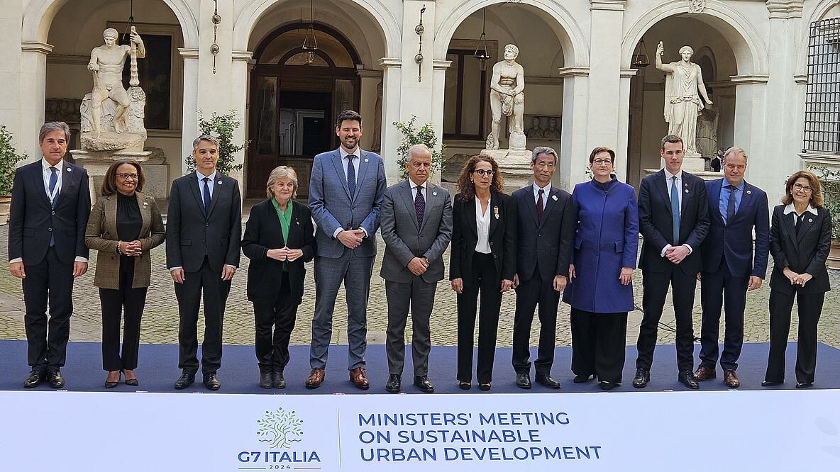 Gruppenfoto der G7 mit U7-Bürgermeistern