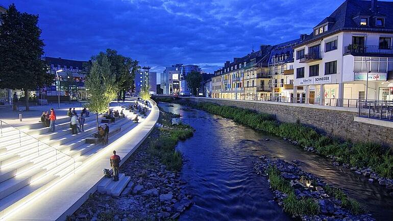 Siegen - das neue Ufer bei Nacht