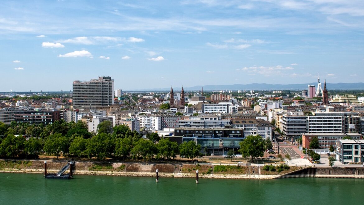Panoramabild von Ludwigshafen am Rhein