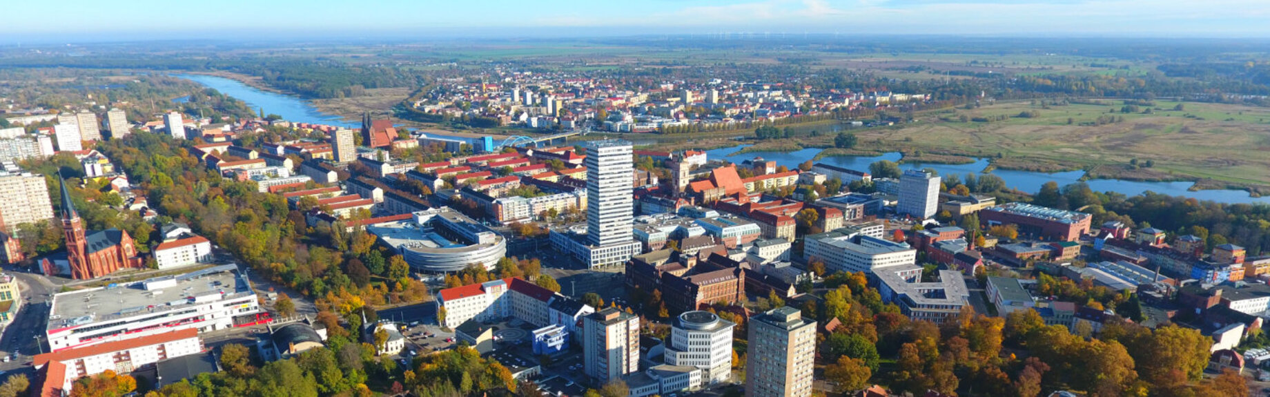Luftaufnahme von Frankfurt (Oder) mit Blick auf die Nachbarstadt Slubice in Polen