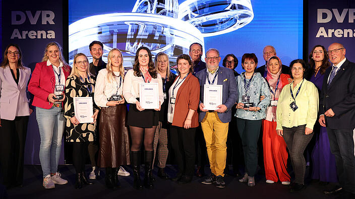 Preisverleihung des DVR Vision Zero Award 2025 im Rahmen der "DVR Arena" in der Wartehalle Berlin im Dezember 2025.