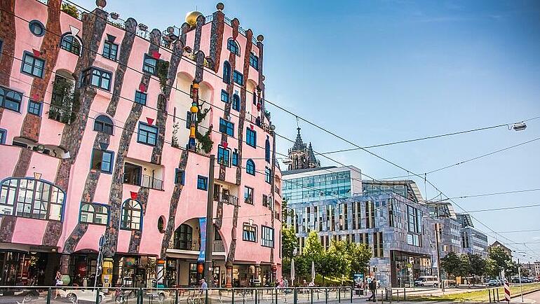 Magdeburg - Die Grüne Zitadelle, ein Hundertwasserhaus